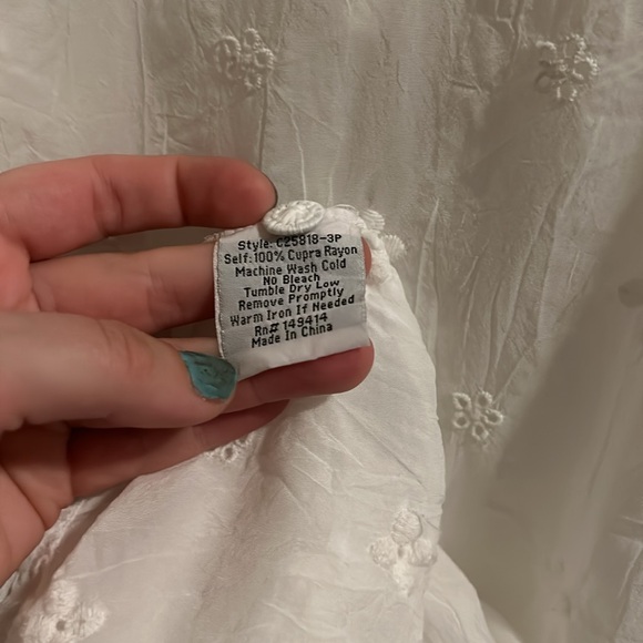 Johnny Was sheer color embroidered top - Picture 5 of 7